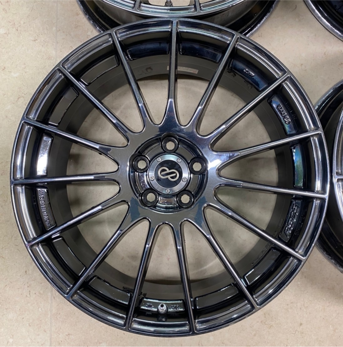 ◎ジャンク品! 歪み有 ENKEI エンケイ RS05 18インチアルミホイール 