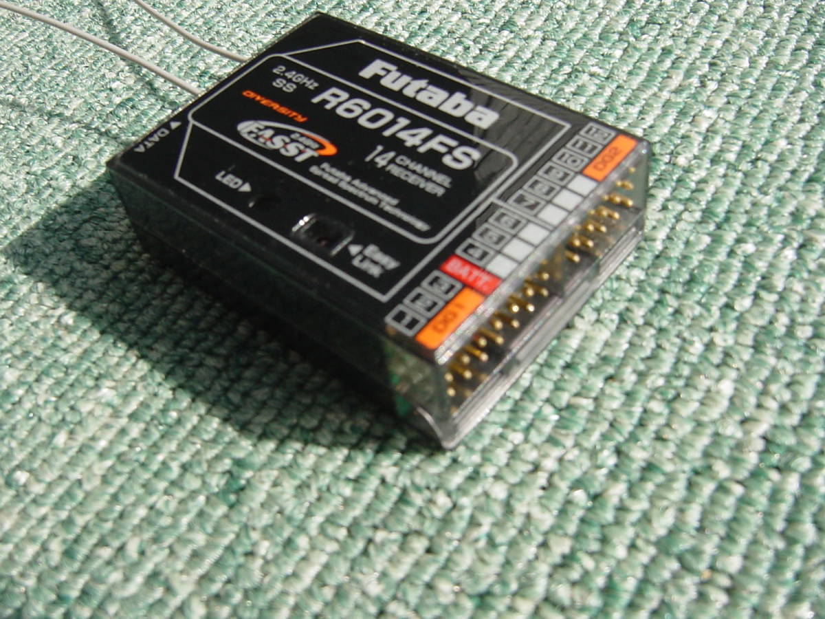 Futaba FASST Receiver 4-Channel FUTABA 2.4GHz R604FS-E 4PK 受信機