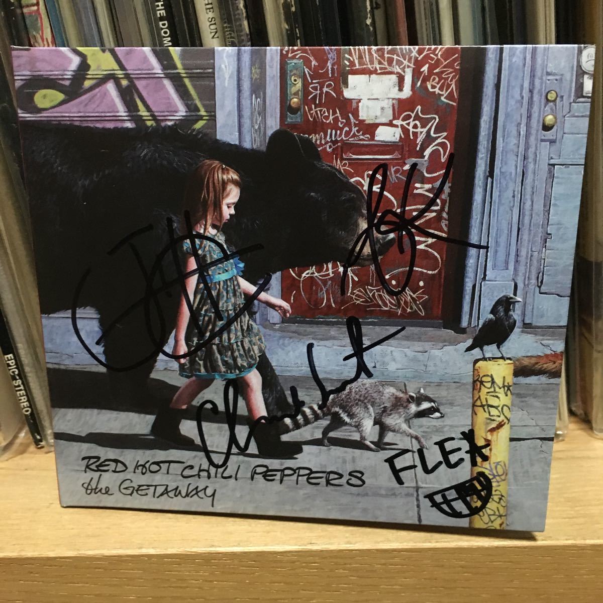 【赤字超特価，SALE】 RED HOT CHILI PEPPERS レッド ホット チリ ペッパーズ直筆サイン入りCD THE GETAWAY Anthony Kiedis Flea Chad Smith John Klinghoffer(サイン)｜売買されたオークション情報、yahooの商品情報をアーカイブ公開 - オー サイン