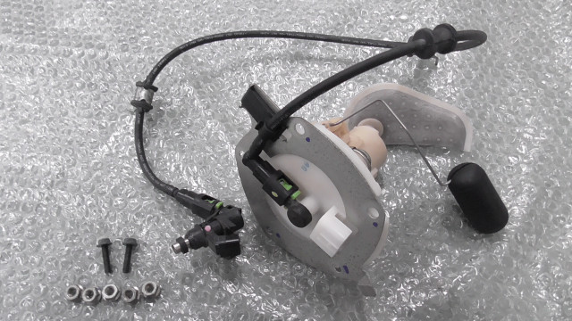 トゥデイ FI AF67-1343xxx の 燃料ポンプ *1640230134 中古 トゥデイ