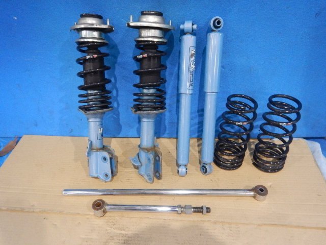 個人宅配不可】中古 スズキ ワゴンR MH22S KYB カヤバ ニューSR 
