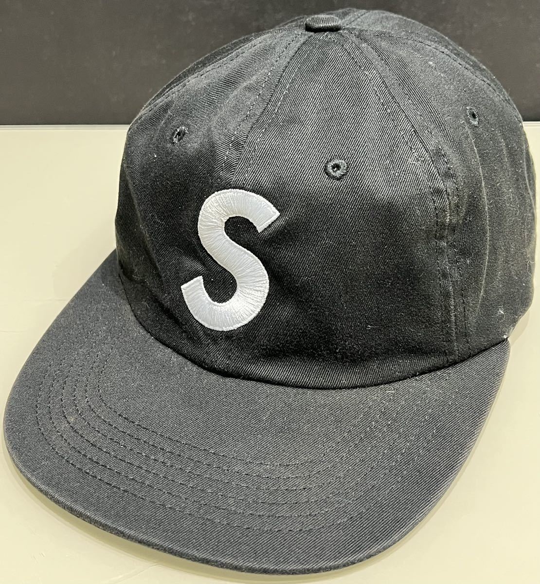 【人気，大得価】 正規品 シュプリーム Supreme s Logo ロゴPANEL パネル キャップ 黒(帽子)｜売買されたオークション情報、yahooの商品情報をアーカイブ公開 - オークファン 服飾小物