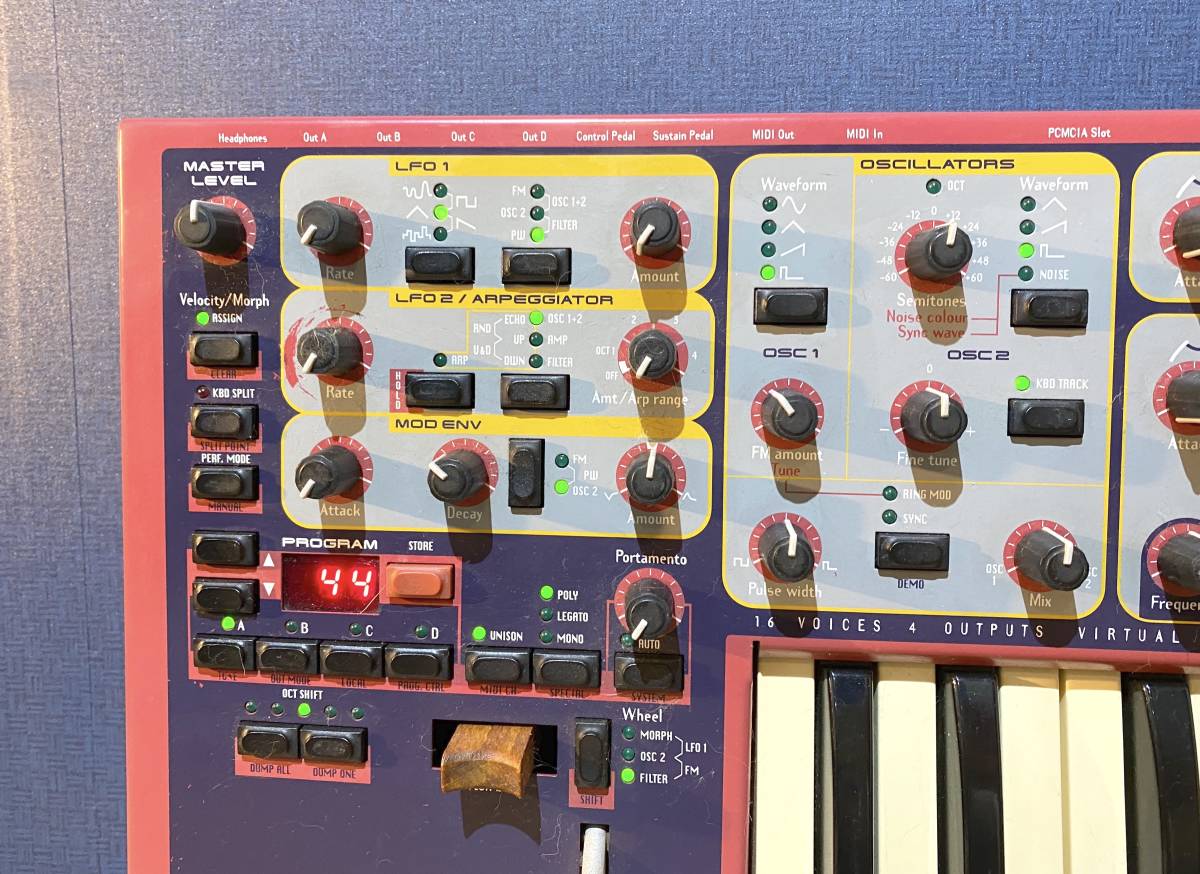 1円スタート！Nord Lead 2 Clavia 名機 ヴァーチャル・アナログ・シンセサイザー ノードリード