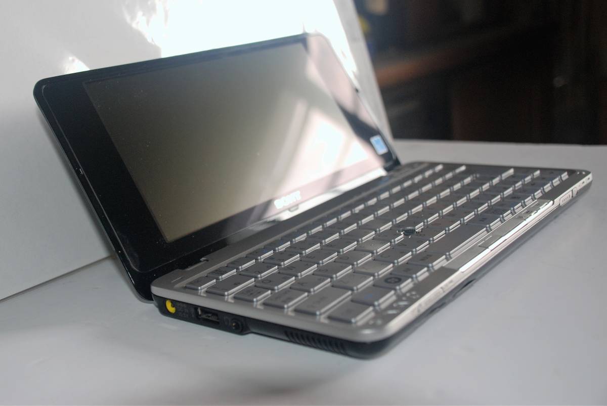 VAIO VGN-P61S P Z530 1.60GHz Netbook SONY VAIO TYPE-P (VGN-P61S)
