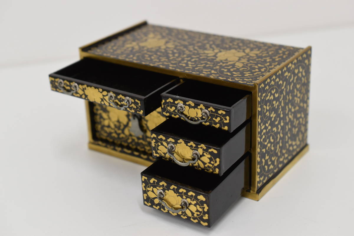 オ7】黒漆塗木地 牡丹唐草蒔絵 上手 針箱 鏡台 箱付 雛道具【
