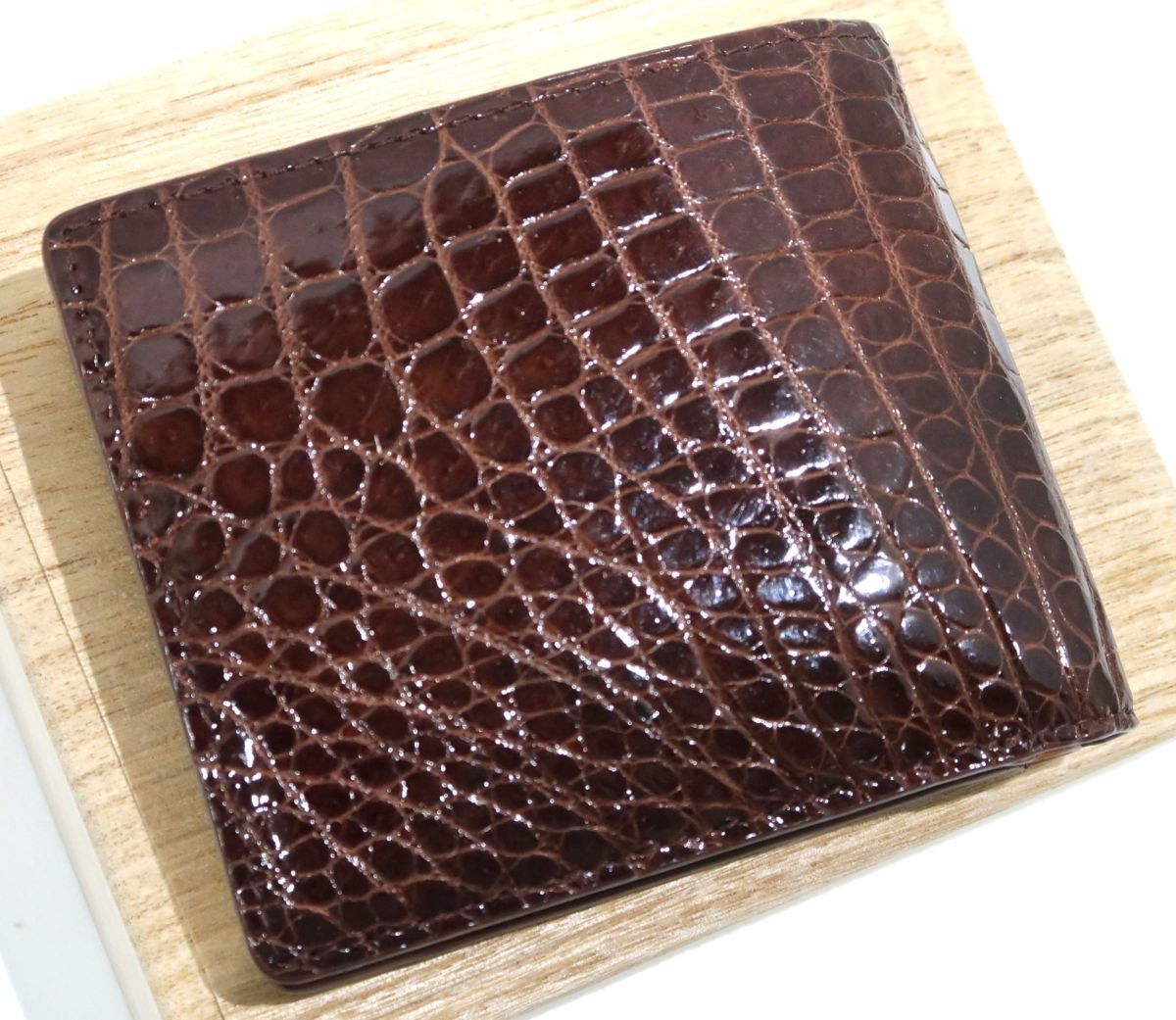 木箱付き 定価23万円 新品 HILTON ヘンローン クロコ クロコダイル 2つ折り 財布 シャイニー リセ ブラウン 光沢 メンズ 614