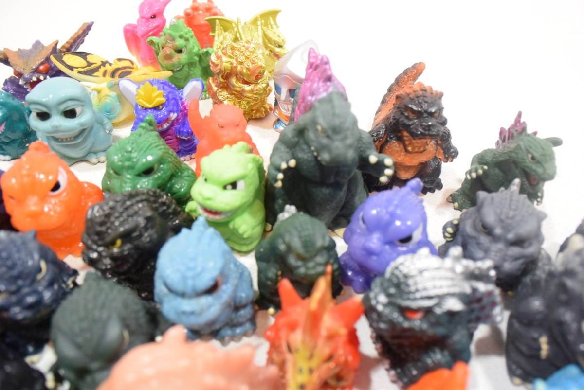 ゴジラシリーズ　フィギュア　ソフビ　指人形など　大量まとめ売り ゴジラ 指人形 ソフビ フィギュア まとめ 大量 いろいろ(ゴジラ)｜売買