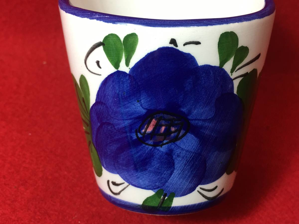 逸品堂 2個 セットス ペインの小物入れ 赤 青 花柄 陶器 入れ物 掛け花 花瓶 花器 入れ物 Made In Spain 珍品 焼き物 色絵 絵付け 西洋 売買されたオークション情報 Yahooの商品情報をアーカイブ公開 オークファン Aucfan Com