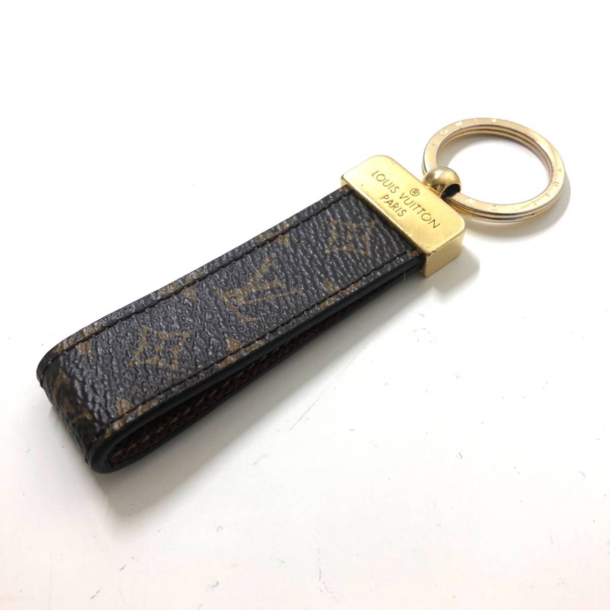 【最安値，人気】 ルイヴィトン LOUIS VUITTON キーホルダー キーリング モノグラム ポルト クレ ドラゴンヌ チャーム ブラウン ゴールド金具 M65221 EA5(ルイ・ヴィトン)｜売買されたオークション情報、yahooの商品 ルイ・ヴィトン