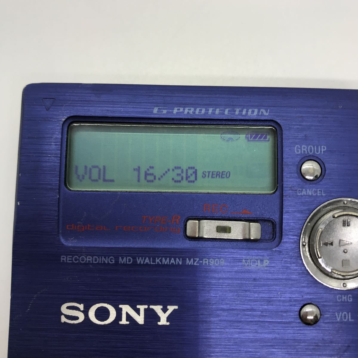 ESH046 SONY ソニー MDウォークマン MZ-R909 リモコン付き SONY