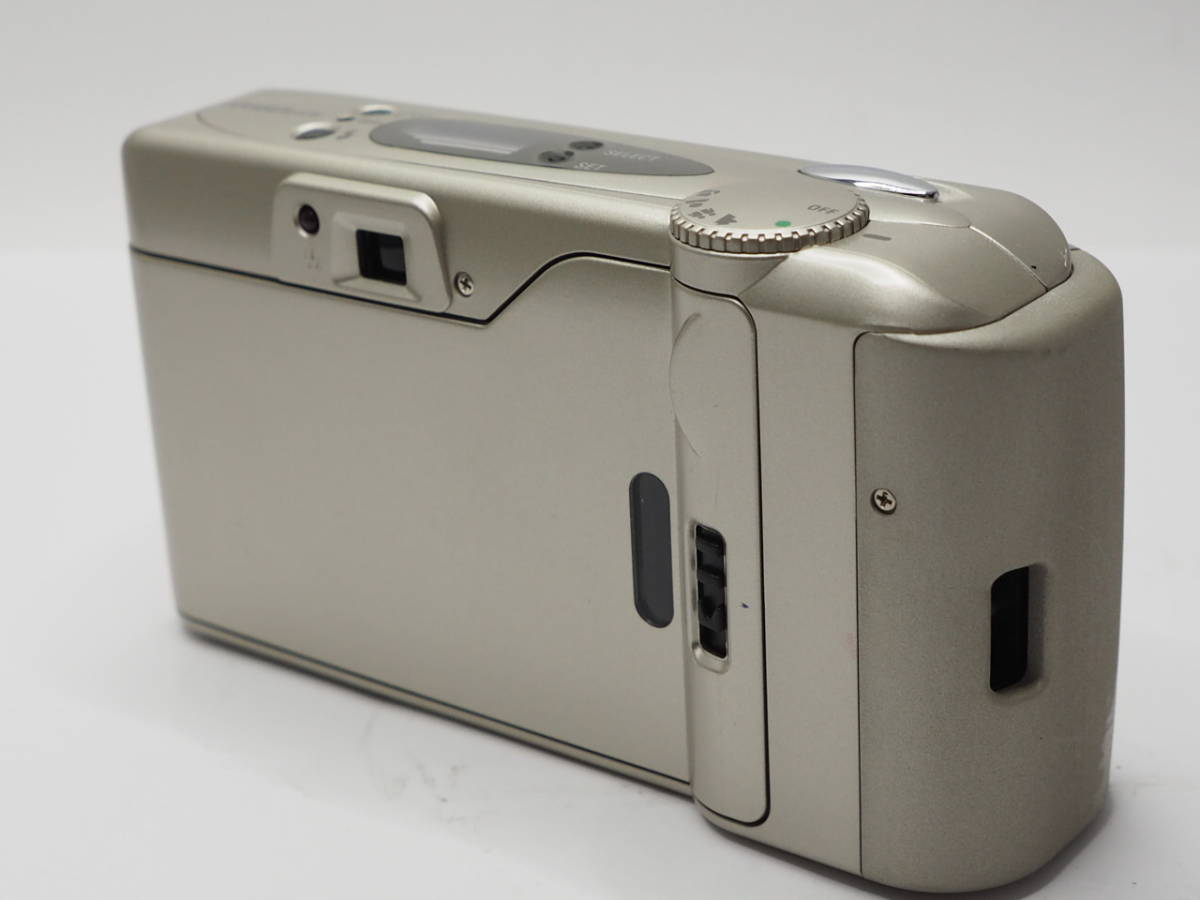 RICOH | リコー 価格.com リコー、IP68の防塵防水を備えるタフネス