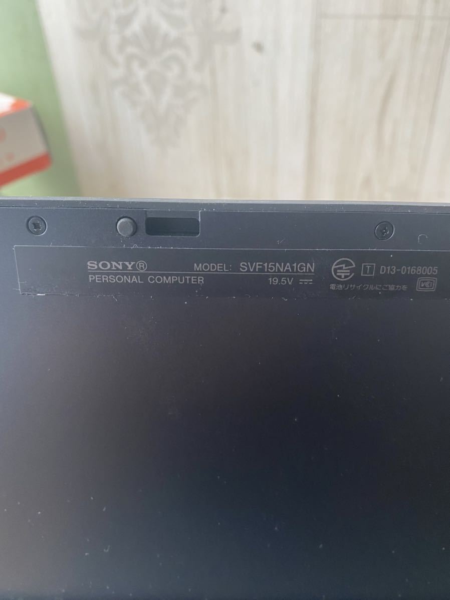WIN48【ジャンク品】 SONY SVF15NA1GN intel core i3 - 8Sinn Cage for