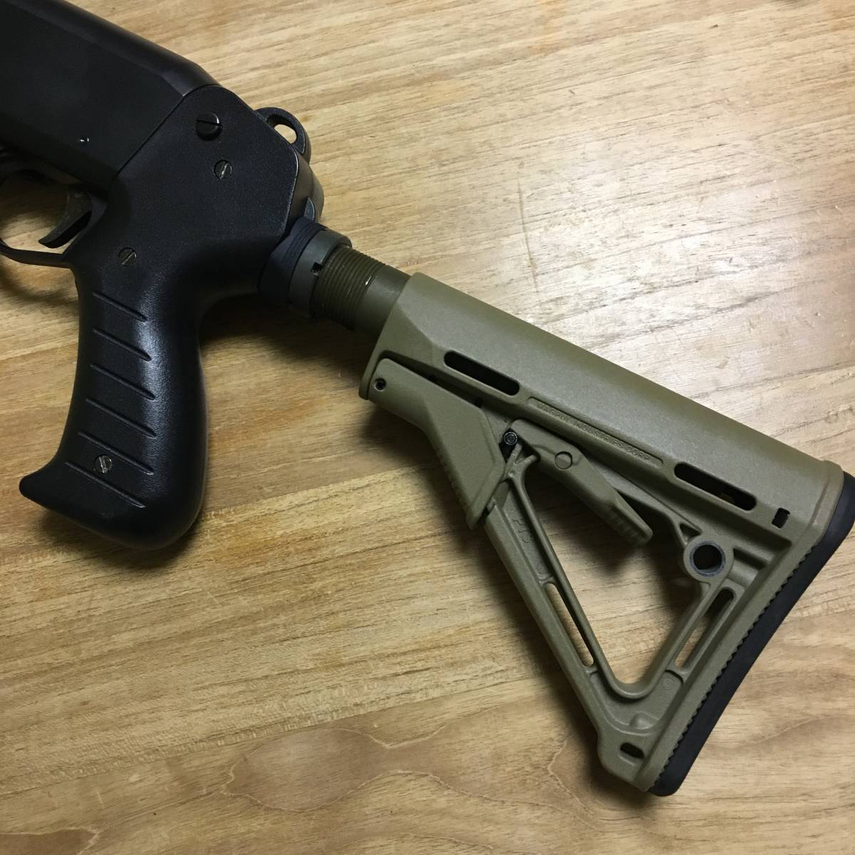 本物保証，爆買い 東京マルイ SPAS12エアーコッキングショットガン用 M4ストックアダプター(エアガン)｜売買されたオークション情報、yahooの商品情報をアーカイブ公開 - オークファン エアガン