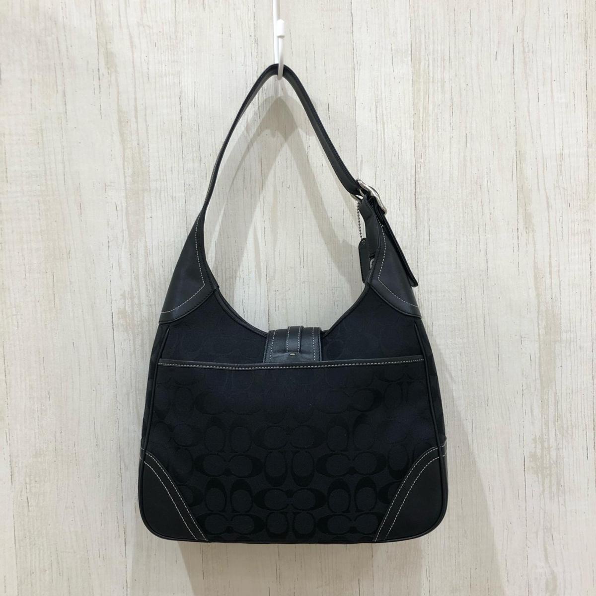 COACH コーチ シグネチャー シルバー色金具 ショルダーバッグ 黒 