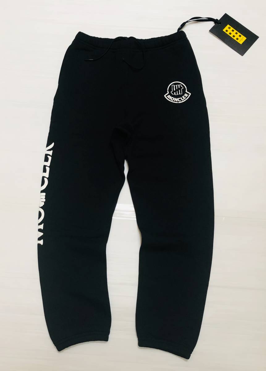 新品☆Lサイズ【MONCLER GENIUS】ワンマイルコーデに最適 新品☆Lサイズ【MONCLER GENIUS】ワンマイルコーデに最適