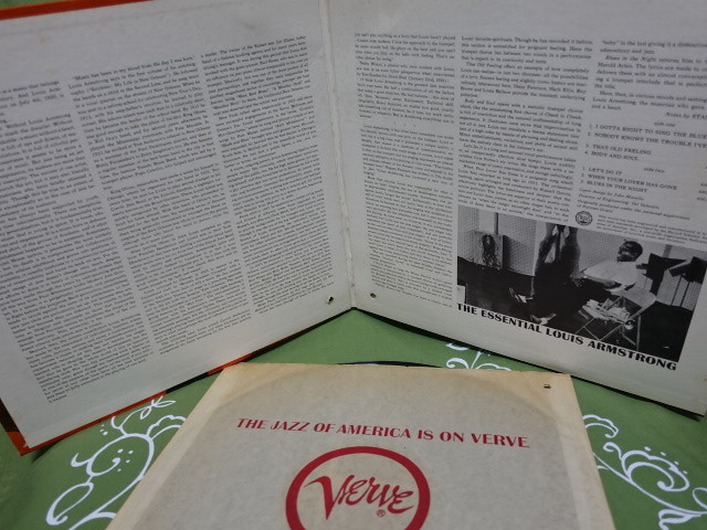 US盤！ ルイ・アームストロング／The Essential Louis Armstrong／Verve／V-8569／モノラル／サッチモ作品は相場上昇中！_2