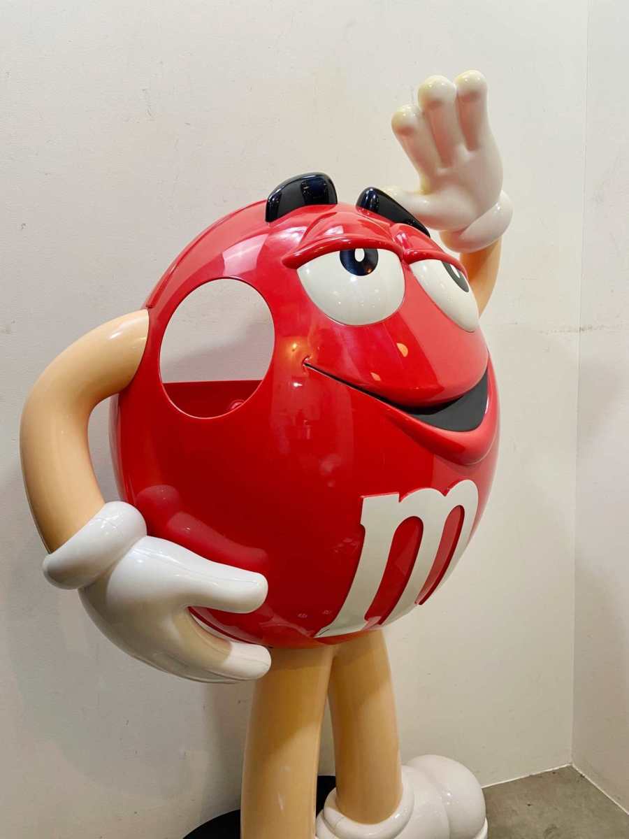 M&M