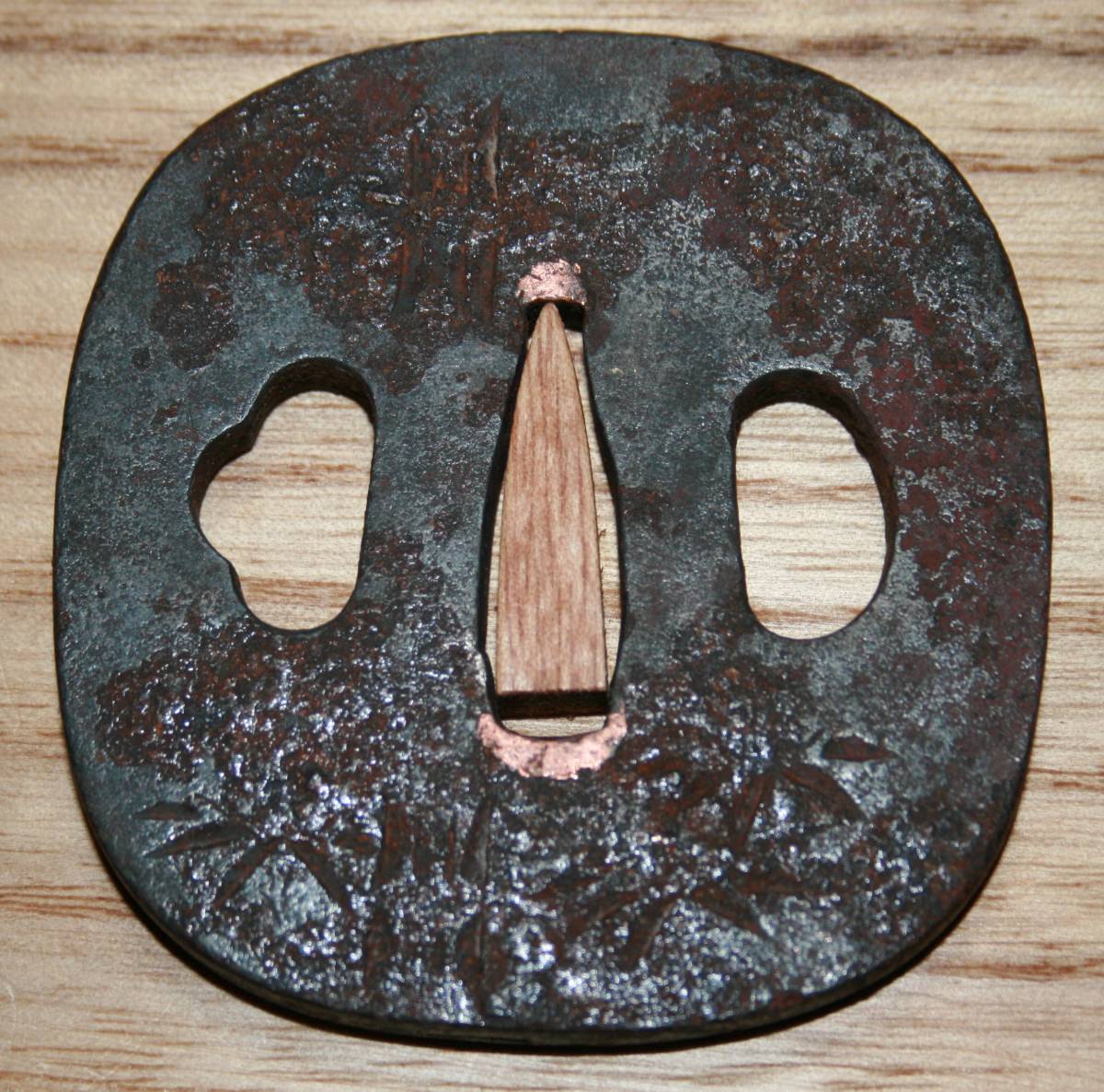 鍔：猛虎図 Tsuba:Mouko Zu 鍔 無銘 虎の図