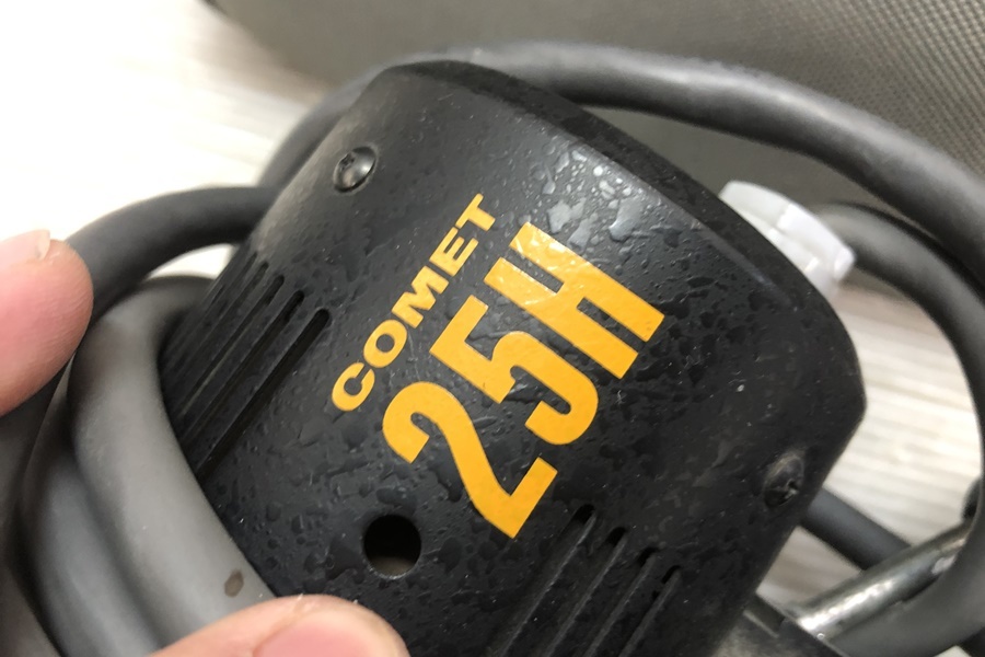 COMET コメット株式会社 ストロボヘッド スタジオ撮影はCOMET CB-25