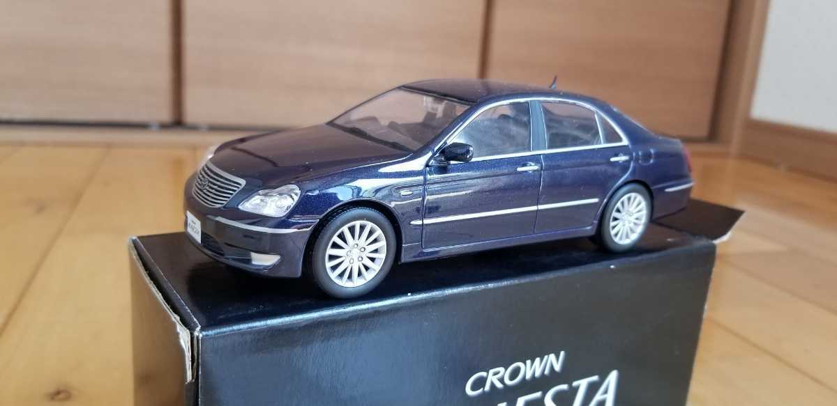 1/30 トヨタ クラウンマジェスタ CROWN MAJESTA 非売品 ミニカー 