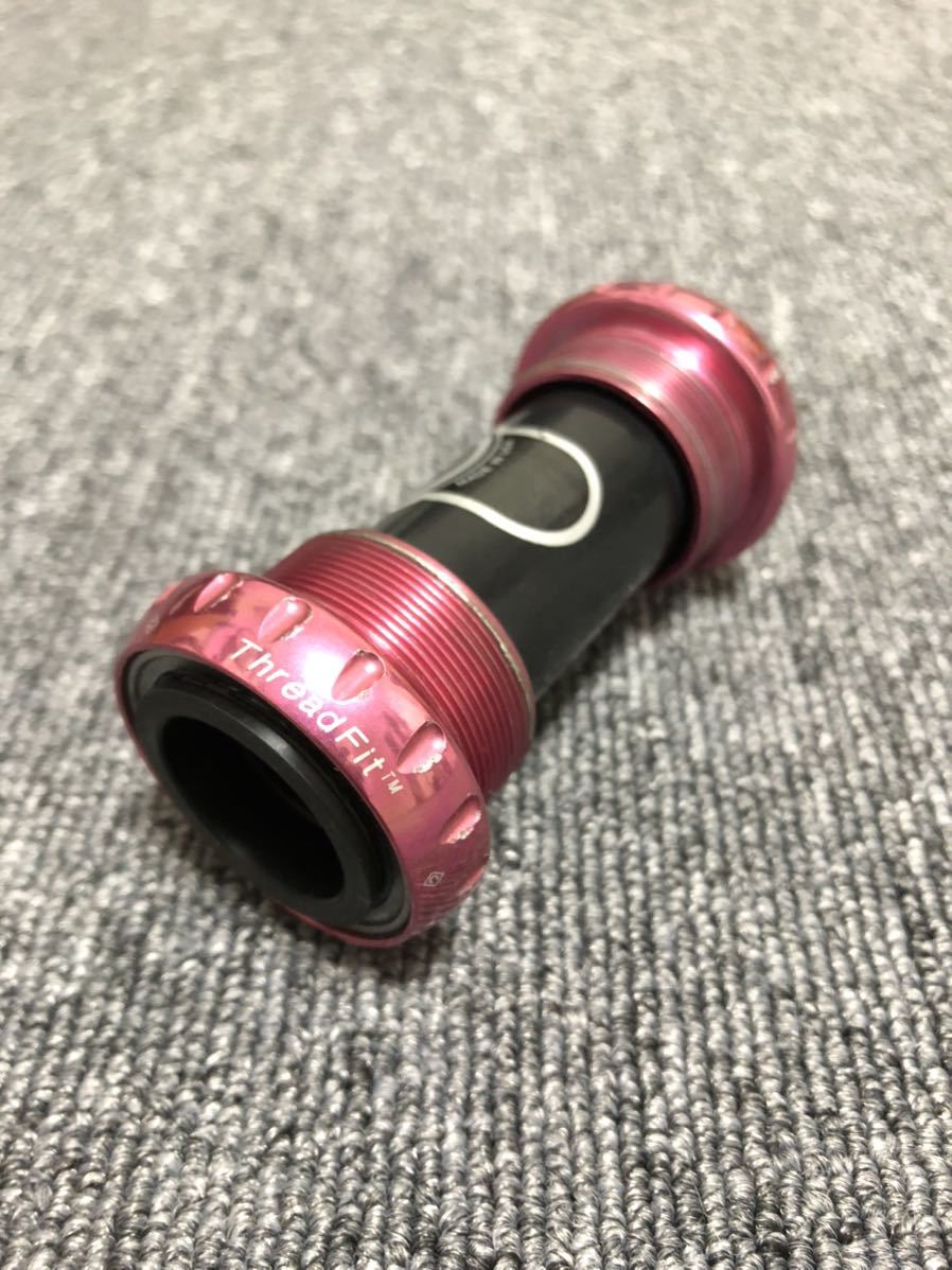 0 King ThreadFit™ black) (black) 24の通販 Chris King ThreadFit 24