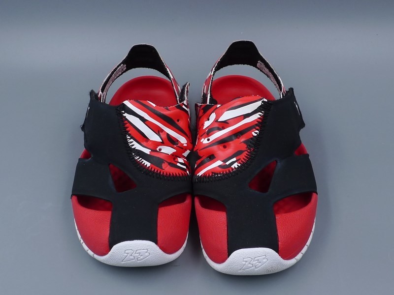 Nike ナイキ ジョーダン キッズ サンダル 子供 シューズ 15cm 靴 15 スニーカー 15cm 売買されたオークション情報 Yahooの商品情報をアーカイブ公開 オークファン Aucfan Com