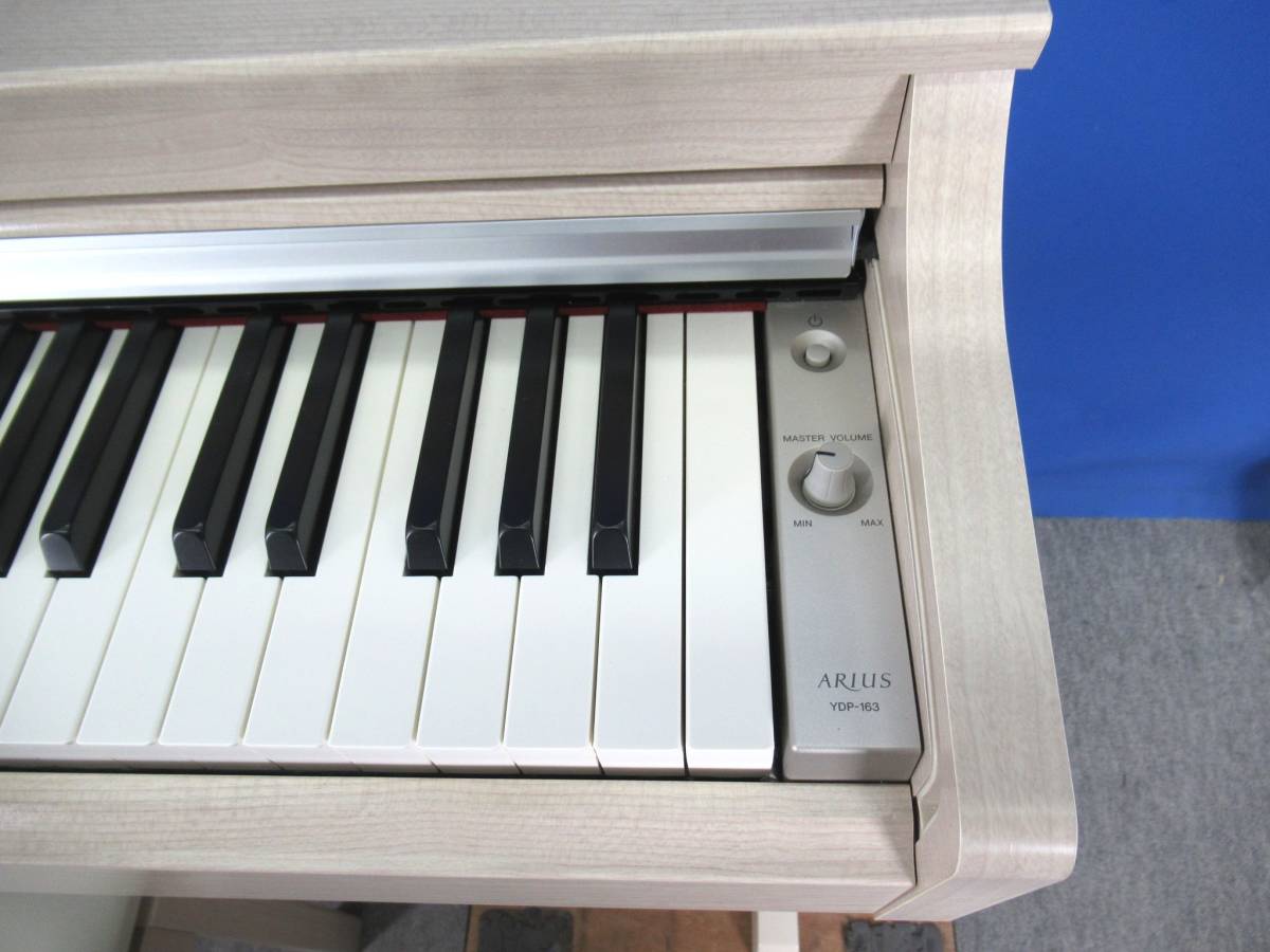 美品！YAMAHA ヤマハ 88鍵電子ピアノ アリウス YDP-163WA ホワイト 