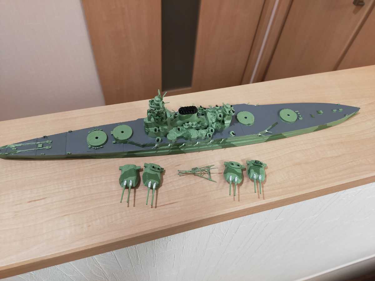 日本海軍 1/700艦船模型 13号型巡洋戦艦のキット組立品（対潜迷彩仕様