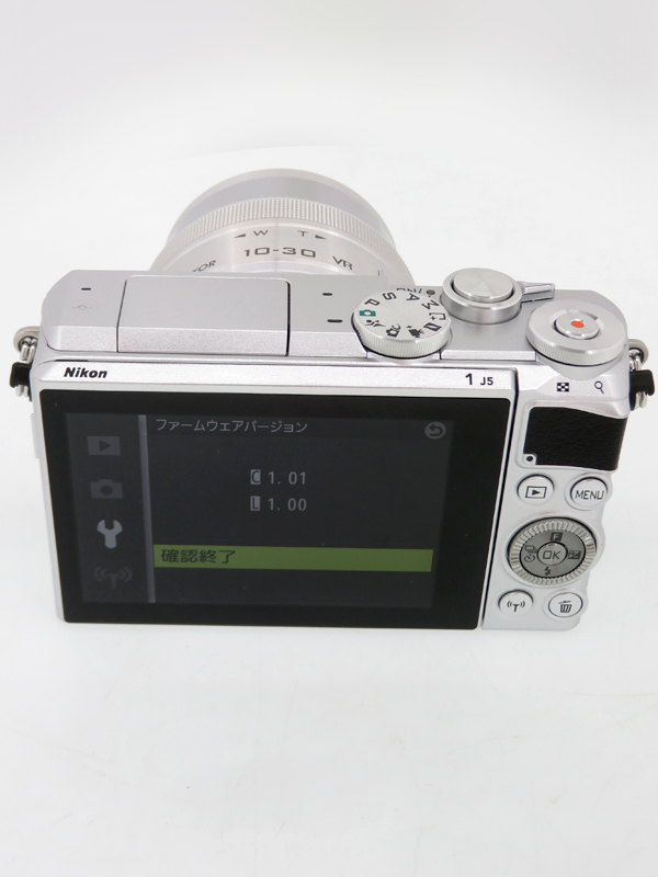 お買い得，最新作 中古 ニコン『Nikon 1 J5 ダブルレンズキット シルバー』1マウント 2081万画素 4K動画 ミラーレス一眼カメラ 1週間保証