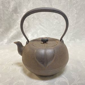 三厳堂 鉄瓶のYahoo!オークション(旧ヤフオク!)の相場・価格を見る 