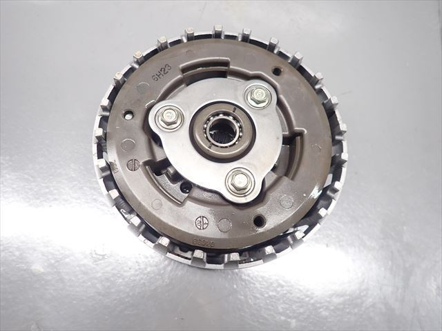 人気，豊富な &epsilon;CW12-114 ヤマハ XSR900 RN46J H28年式 エンジン クラッチハウジング 一式 破損無し(エンジン本体)｜売買されたオークション情報、yahooの商品情報をアーカイブ公開 - オークファン ヤマハ用