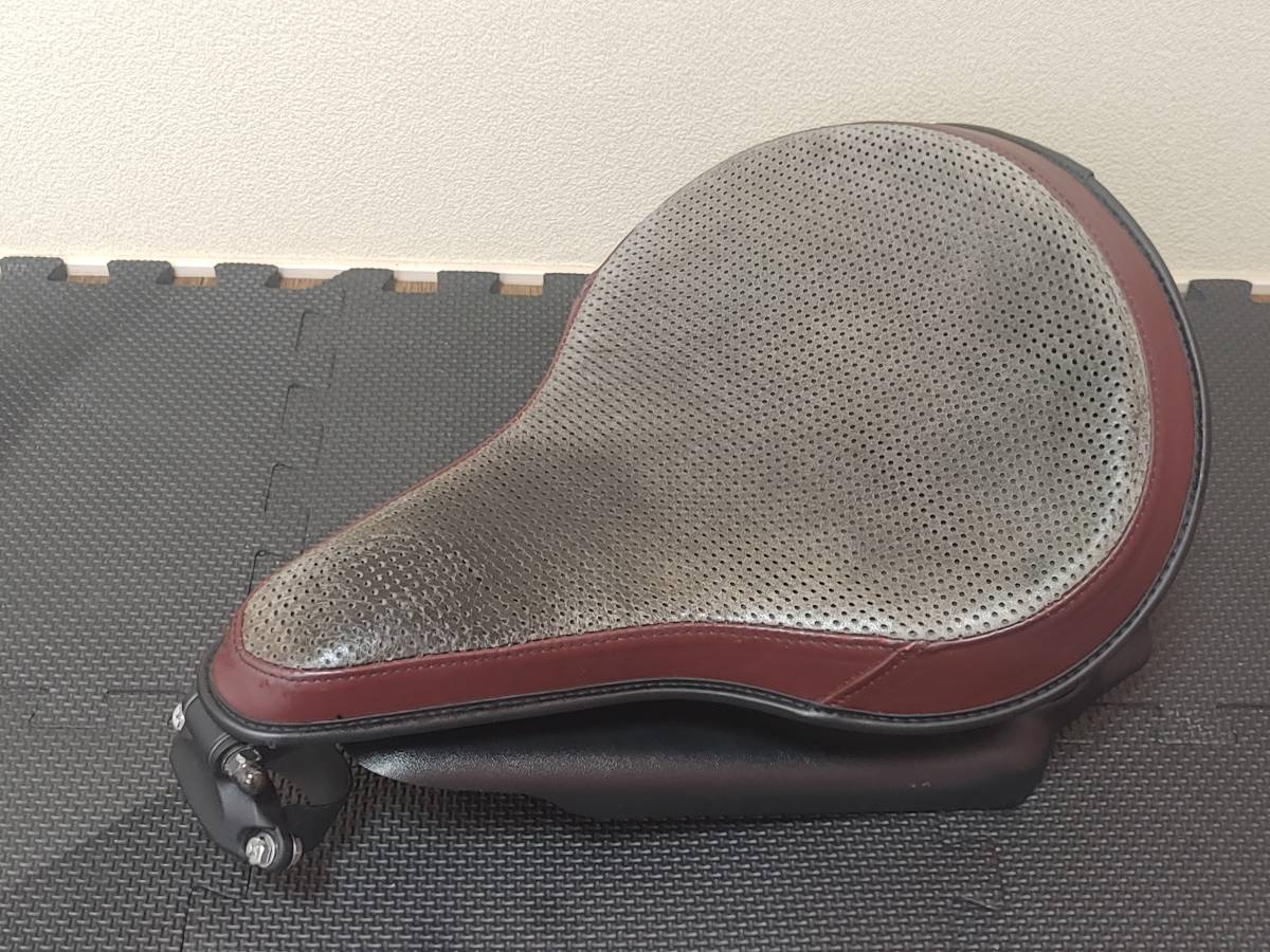 ヤマハBOLT純正オプションリーチソロシート美品 ヤマハ BOLT（ボルト） スプリング付カスタムソロシート Highway Hawk