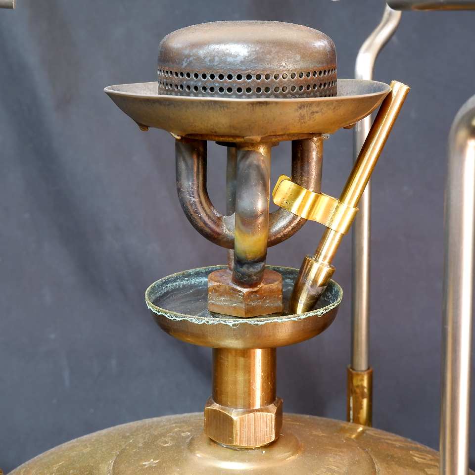 SVEA 106 Vintage brass tripod stove with tin case made in Sweden