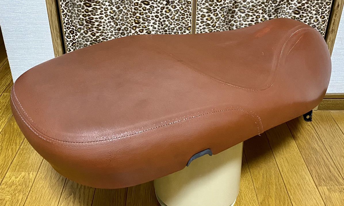 ベスパ プリマベーラ125 ピアジオ純正シート ブラウン 破損あり (vespa 