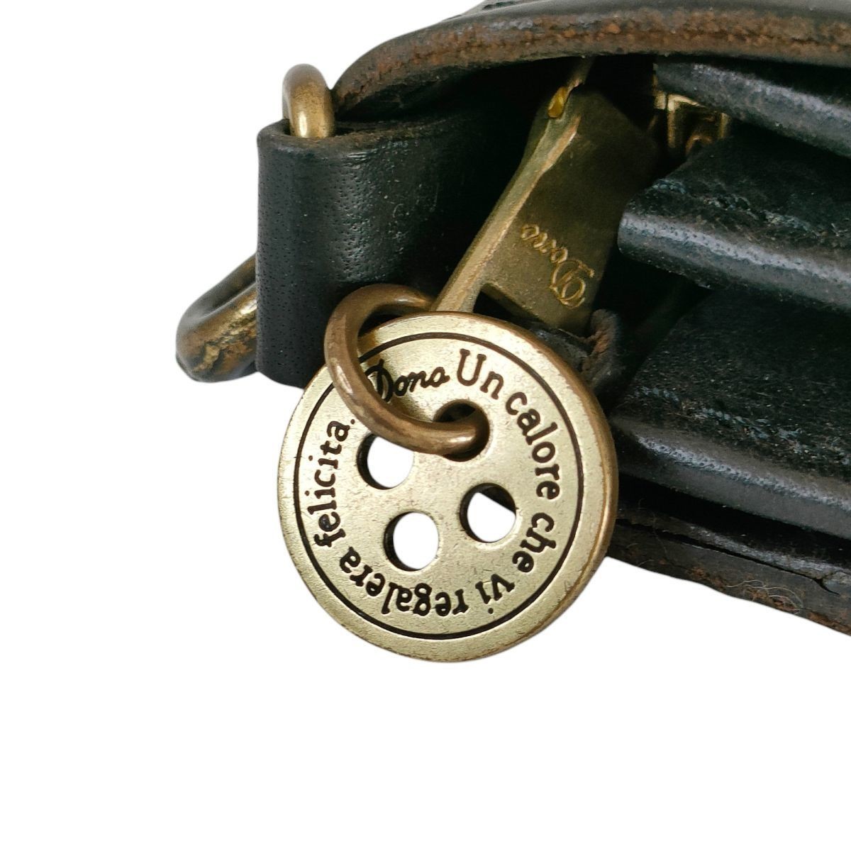 美品 Dono ドーノ レザー メールウォレット ショルダー付き 長財布  