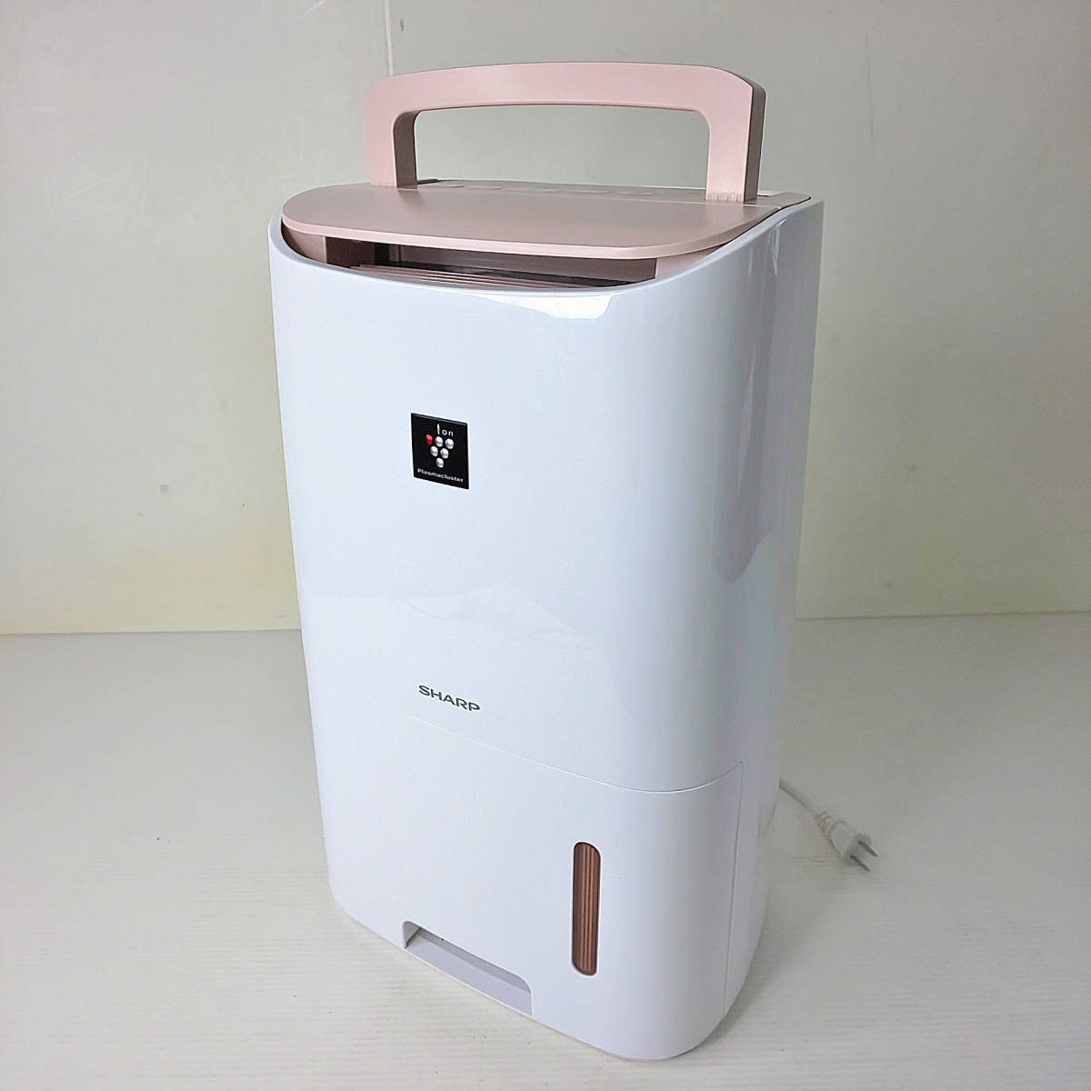シャープ SHARP CV-E71-W [除湿機 プラズマクラスター搭載 50/60Hz 8