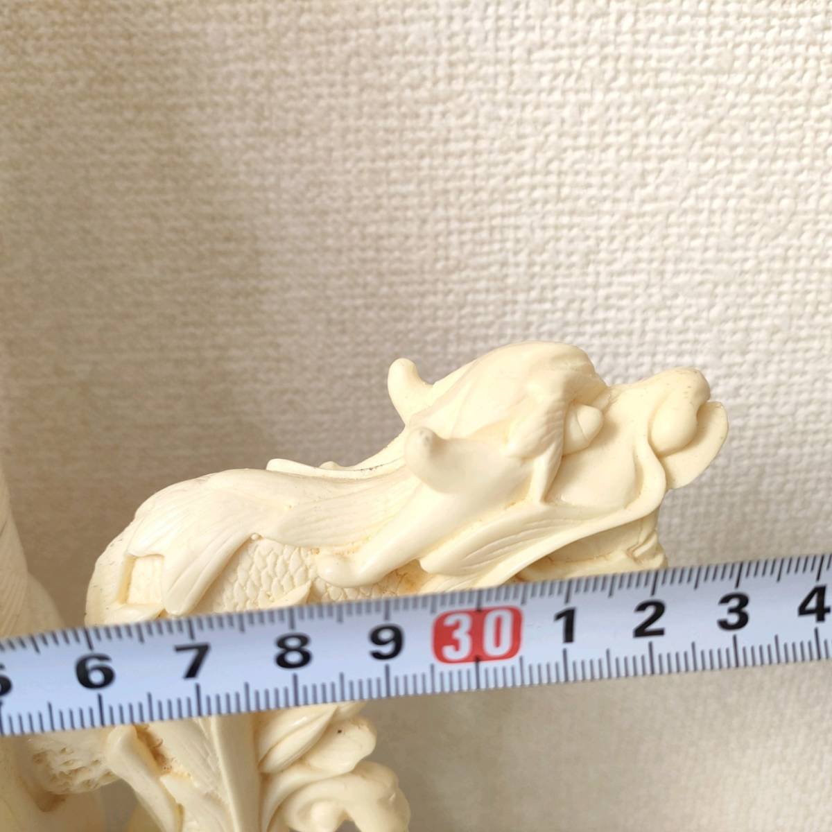 N08 中国古玩 中国美術 遊環龍香炉 象牙風 練物 樹脂製 三足香炉 香