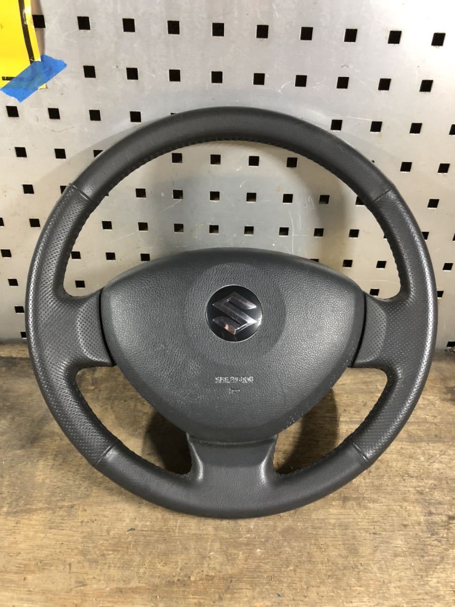 新品，2026 MH21S MH22S ワゴンR ステアリング ハンドル 革巻き パンチングレザー グレー スズキ 純正品 破れなし(ステアリング、ハンドル本体)｜売買されたオークション情報、yahooの商品情報をアーカイブ スズキ用