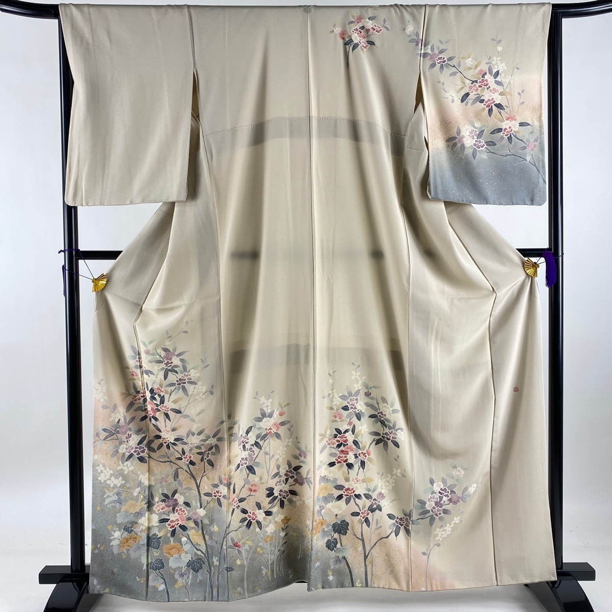限定セール，豊富な 訪問着 秀品 落款 一つ紋 枝花 金銀彩 ぼかし 灰茶 袷 162.5cm 66cm M 正絹(仕立て上がり)｜売買されたオークション情報、yahooの商品情報をアーカイブ公開 - オークファン 仕立て上がり