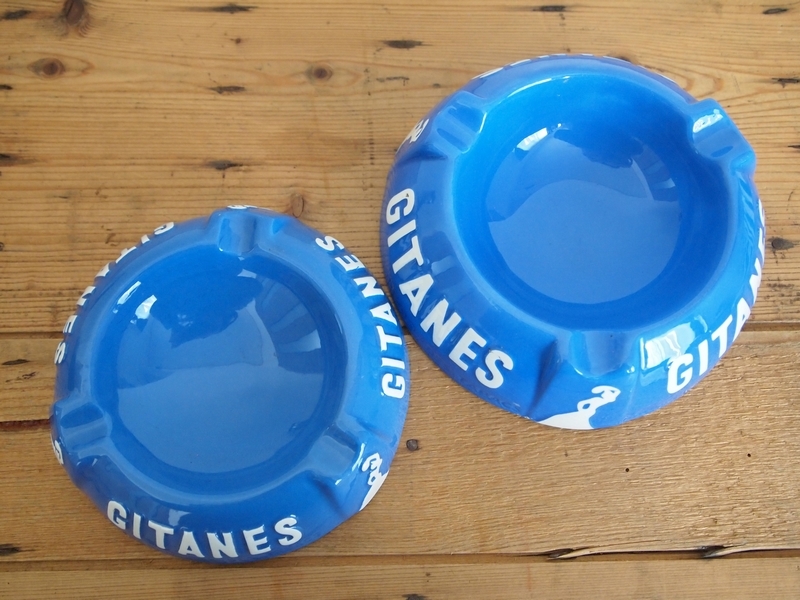 フランス GITANES(ジタン) 灰皿 フレンチブルー色 煙草 広告モノ 
