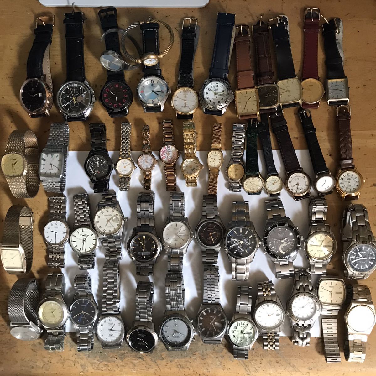腕時計　まとめ売り　SEIKO CITIZEN CASIO等　ジャンク品　大量 腕時計 50個 大量 まとめ 部品欠品無しで竜頭で針は回りますが痛み