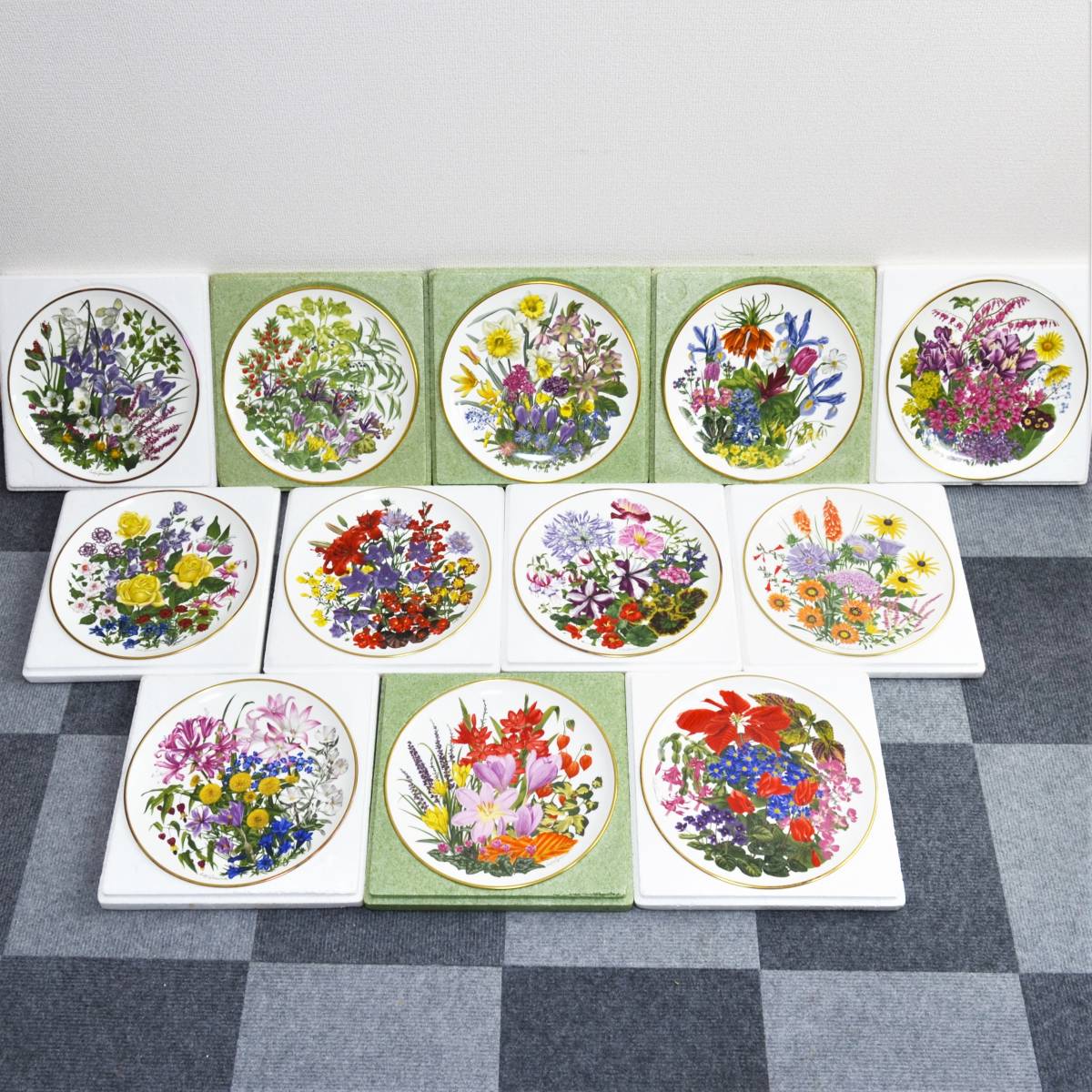 深川製磁 君島一郎 2026年最新深川製磁 PORCELAIN HOUSE 百合文鶴首花