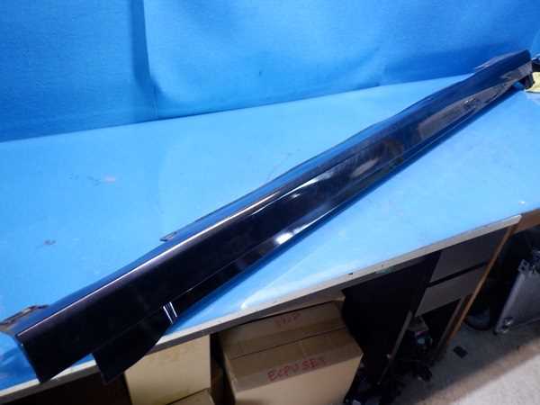 リップ　使用済み ☆3956☆RK5☆ステップワゴンスパーダ☆サイドステップ右