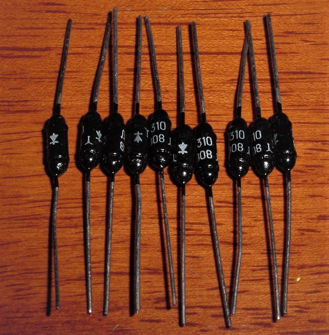 ロシア製ゲルマニウムダイオード D310 Д310 10本セット(ダイオード)｜売買されたオークション情報、yahooの商品情報をアーカイブ ...