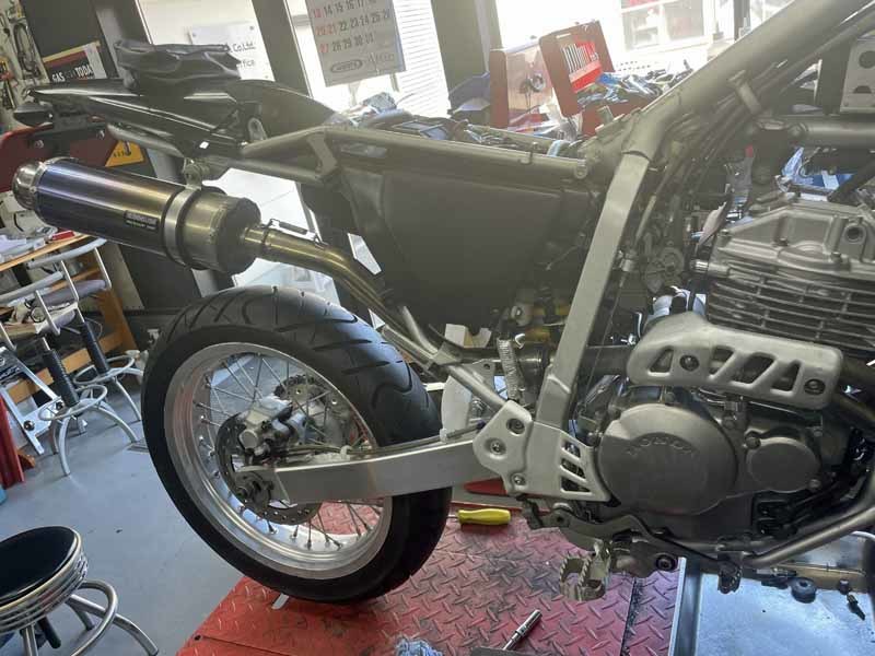 マフラー XR250 | BEAMS ビームス XR250：2003〜(MD30(BA-MD30) ホンダ MD30 サイレンサーマフラー マフラー・排気系 ホンダXR250用マフラー R.S.V FMF XR250(MD30)フルエキ KCZ (MD30