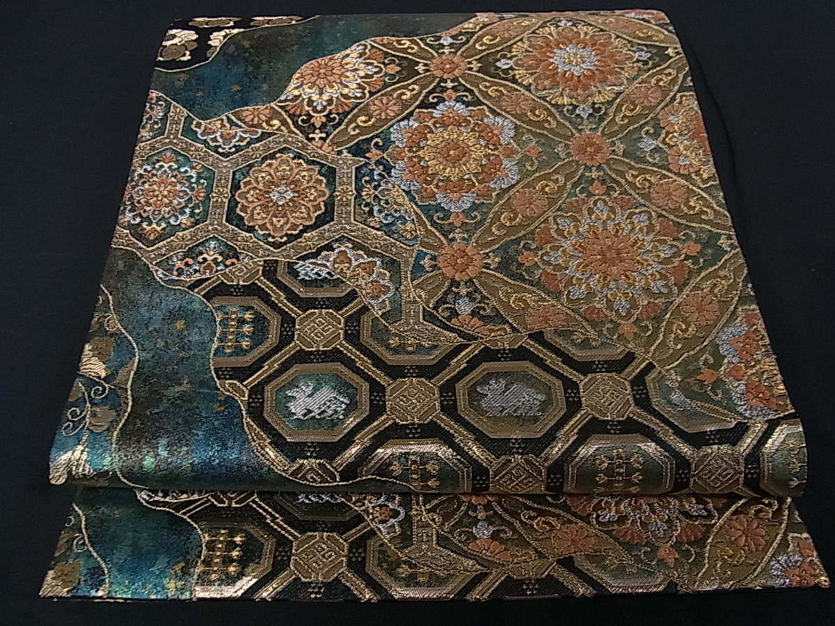 金銀糸 逸品 黒地 平和屋着物◎佐賀錦 色紙花文 価格.com 平和屋着物■六通柄袋帯　唐織　有職華文錦　黒地　金銀糸　鈴乃屋扱い　逸品　未使用　th086