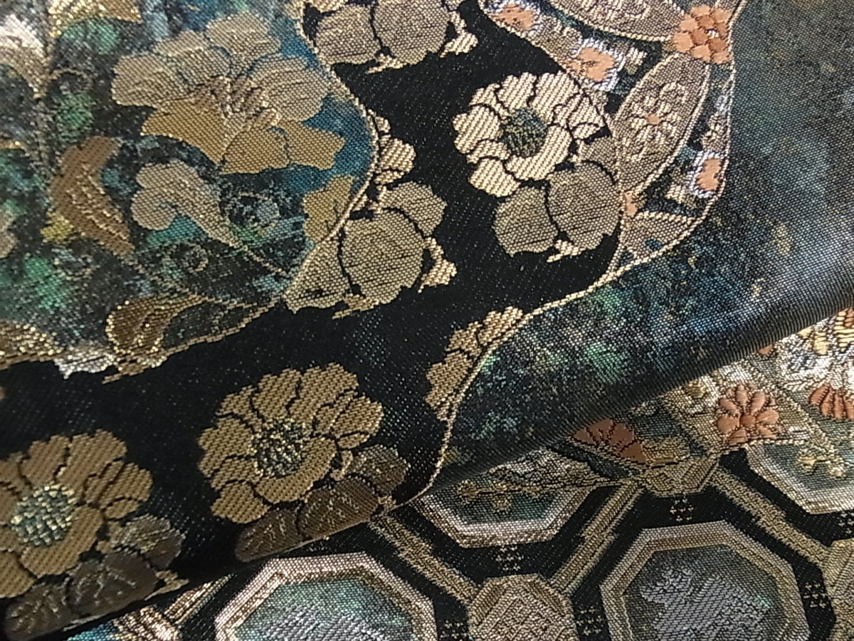 金銀糸 逸品 黒地 平和屋着物◎佐賀錦 色紙花文 価格.com 平和屋着物■六通柄袋帯　唐織　有職華文錦　黒地　金銀糸　鈴乃屋扱い　逸品　未使用　th086