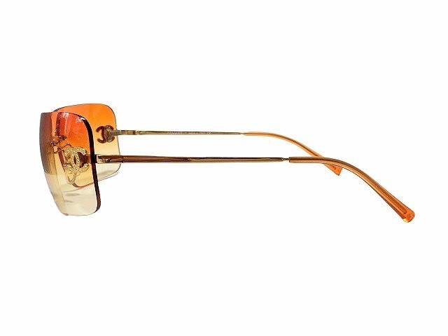 CHANEL ココマーク ラインストーン サングラス 赤　ハートストーン CHANEL ココマーク ラインストーン サングラス 赤 ハートストーン