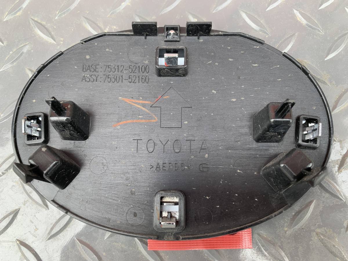 KSP130 NHP130 NSP130 NSP135 Vitz ヴィッツ フロント エンブレム 75301-52160 トヨタ純正_3