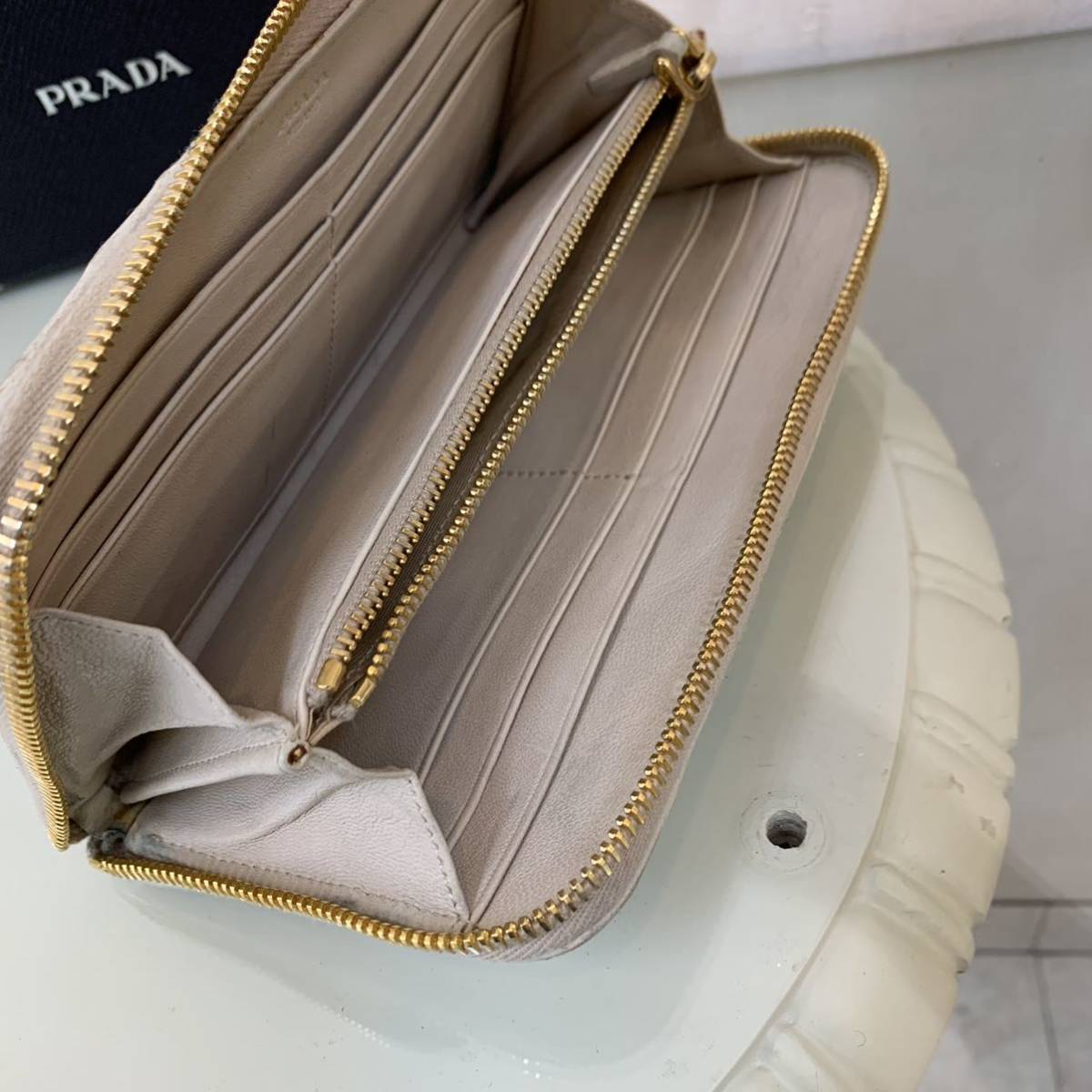 プラダ 長財布 ギャザー ロゴ金具 ゴールド ナッパレザー PRADA プラダ 